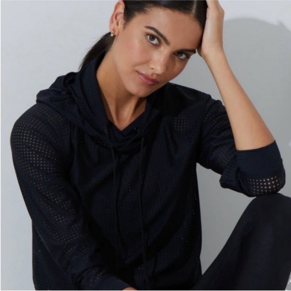 The Noli Shop Icon Mesh Hoodie